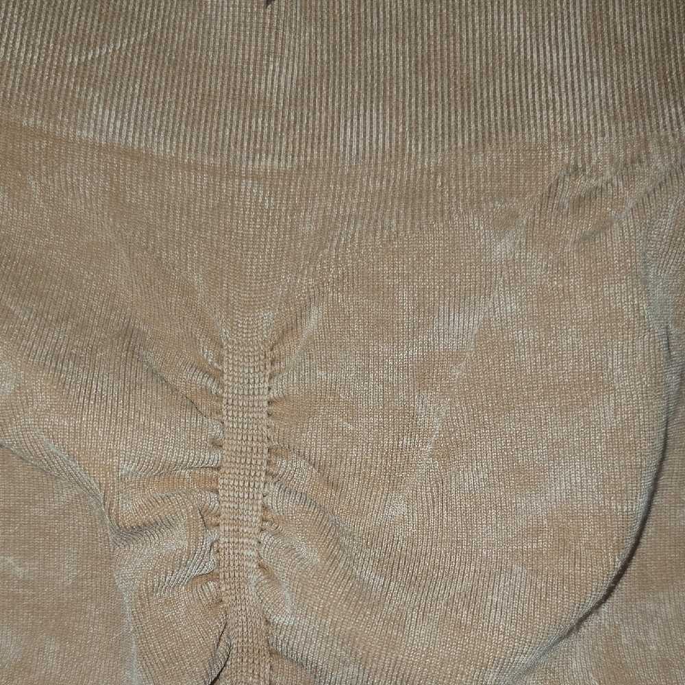 Tan Ribbed Workout - Picture 7 of 11